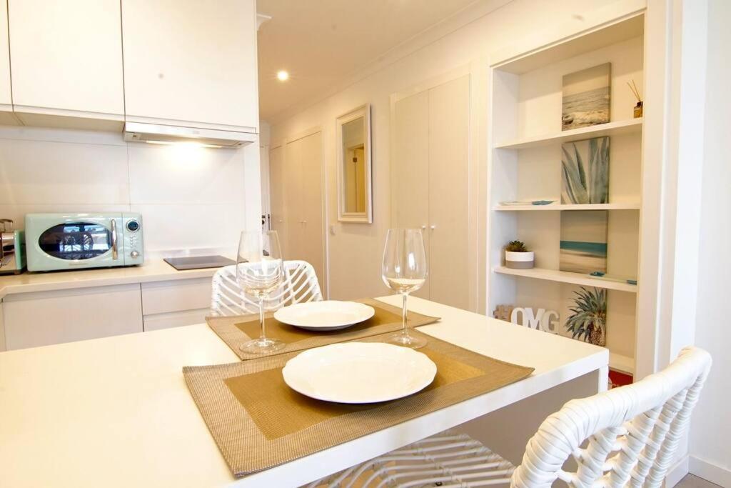 Sea Lovers - Sea Front - Studio Apartment มงติกอร์โด ภายนอก รูปภาพ